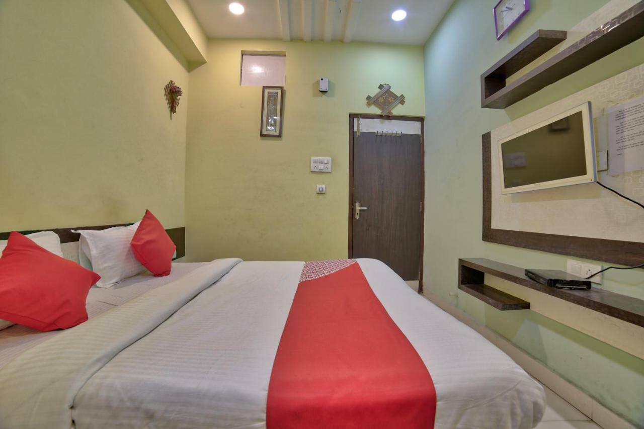 Oyo 35538 Hotel Risha Chandrapur Екстериор снимка
