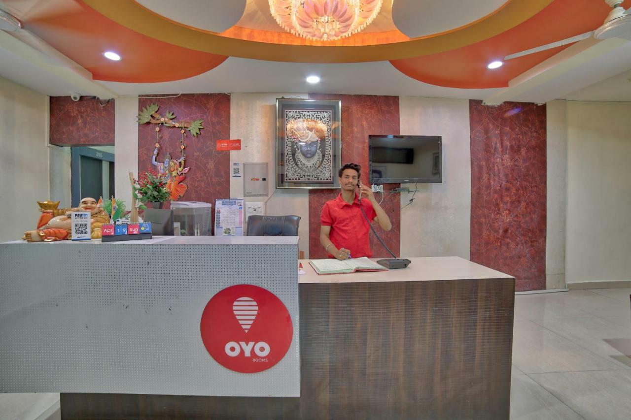 Oyo 35538 Hotel Risha Chandrapur Екстериор снимка